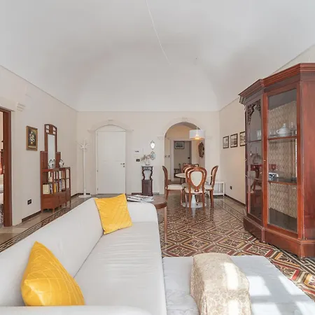 La Casa Di Lucia Apartment *