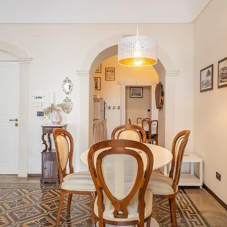 La Casa Di Lucia Apartment *