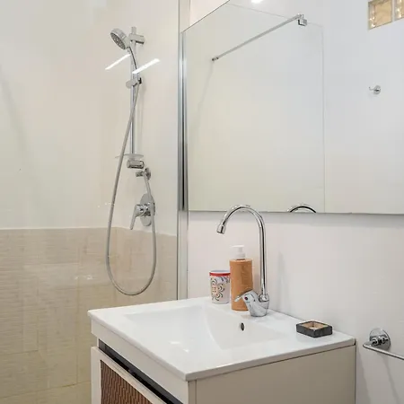 La Casa Di Lucia Apartment *