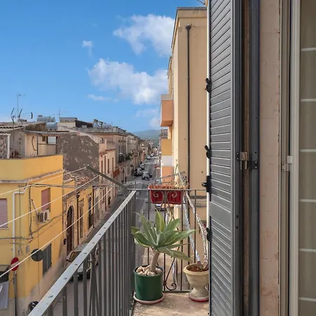 Apartment La Casa Di Lucia *