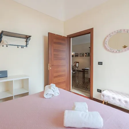 La Casa Di Lucia Apartment *